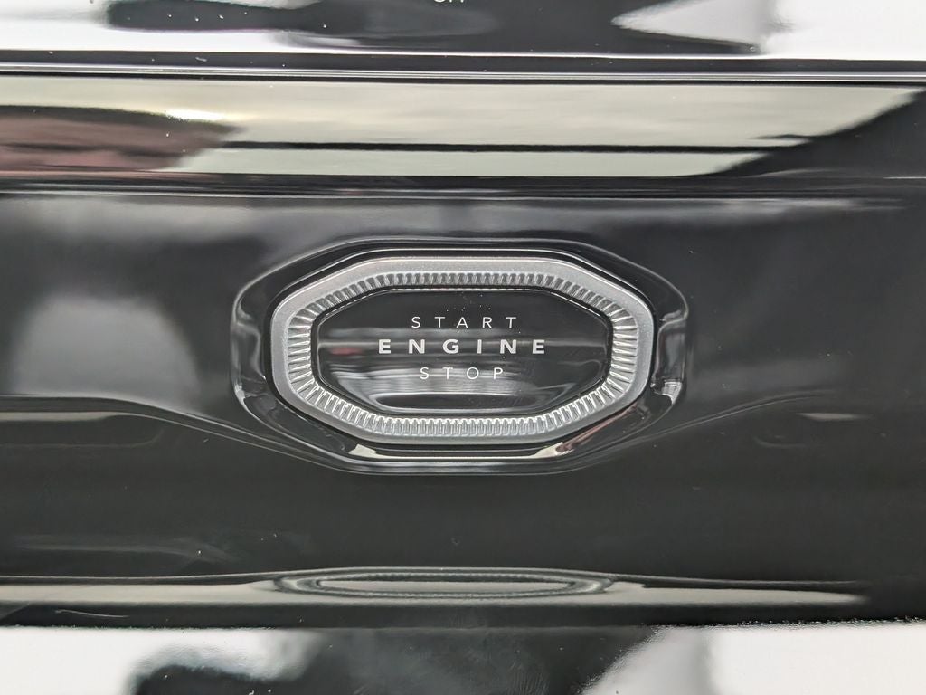 2027 Jeep Grand Cherokee Limited Reserve