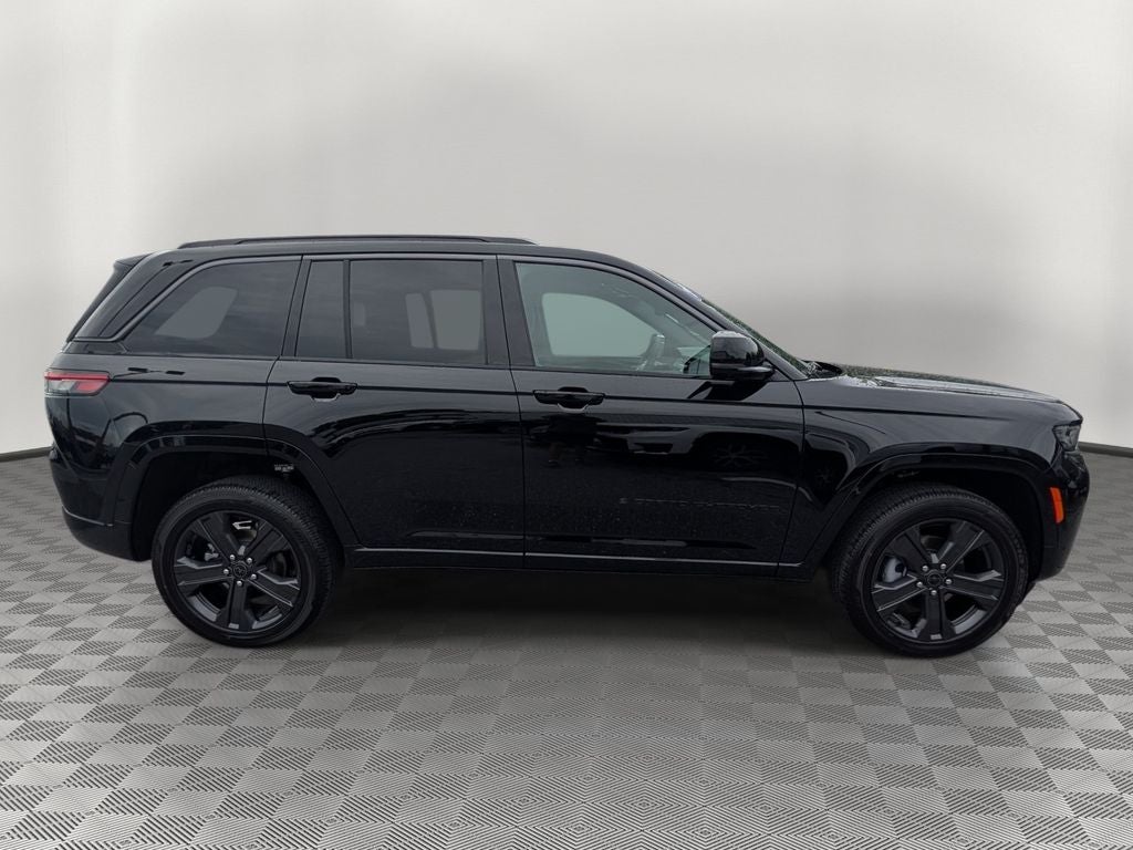 2027 Jeep Grand Cherokee Limited Reserve