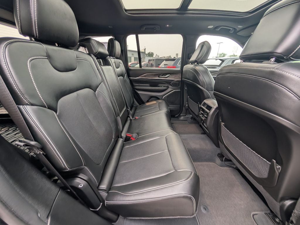 2023 Jeep Grand Cherokee Overland 4x4