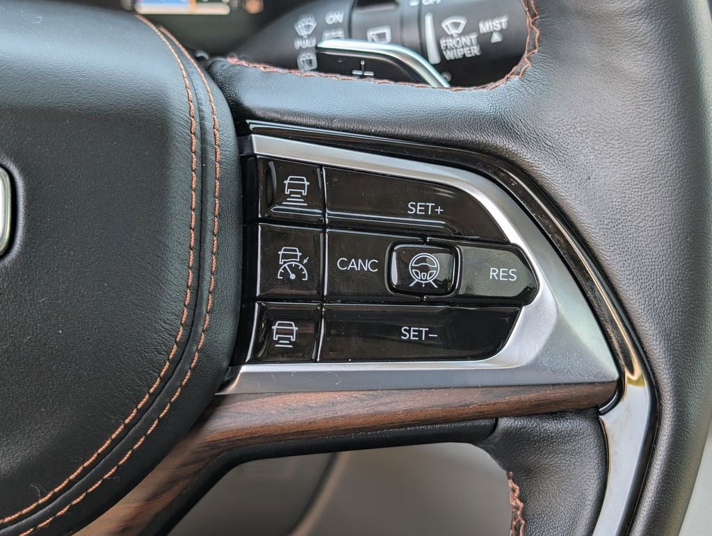 2023 Jeep Grand Cherokee Summit 4x4