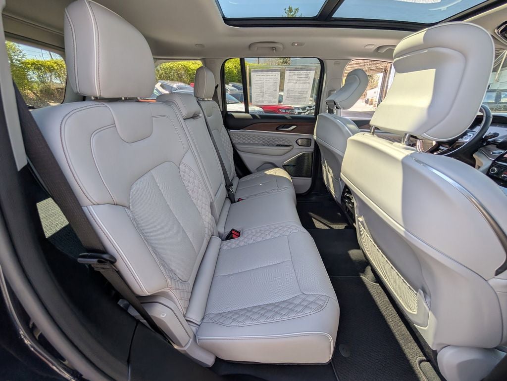 2023 Jeep Grand Cherokee Summit 4x4