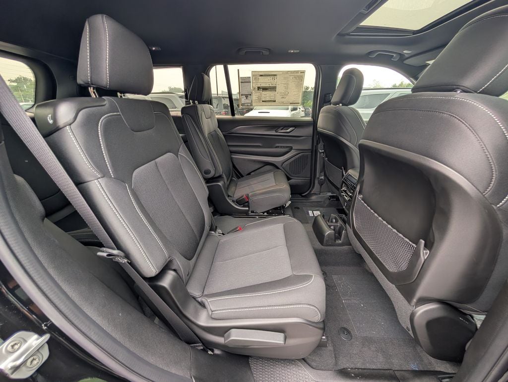 2026 Jeep Grand Cherokee GRAND CHEROKEE L LAREDO X 4X4