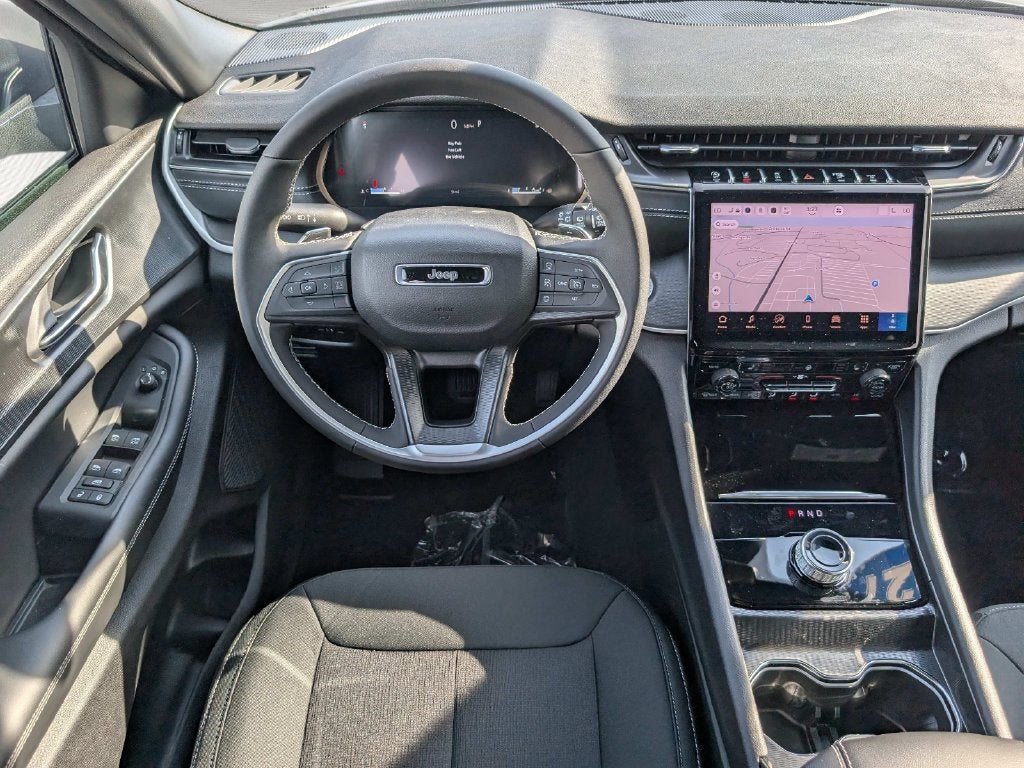 2027 Jeep Grand Cherokee GRAND CHEROKEE L LAREDO X 4X4