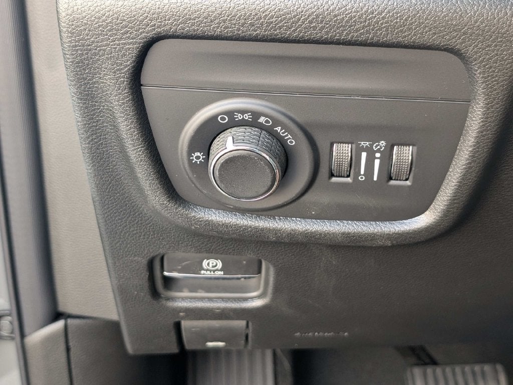 2027 Jeep Grand Cherokee GRAND CHEROKEE L LAREDO X 4X4