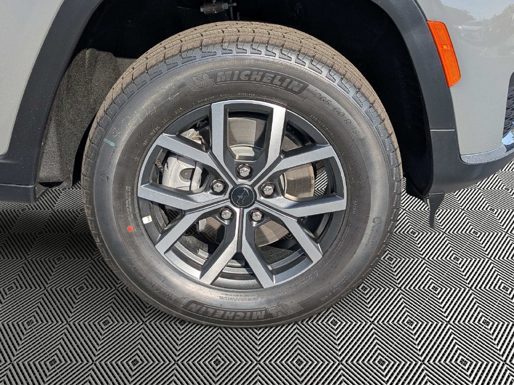 2027 Jeep Grand Cherokee GRAND CHEROKEE L LAREDO X 4X4