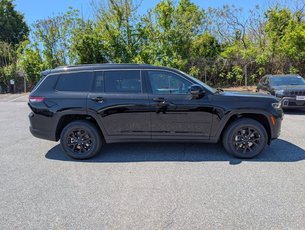 2026 Jeep Grand Cherokee GRAND CHEROKEE L LAREDO ALTITUDE 4X4