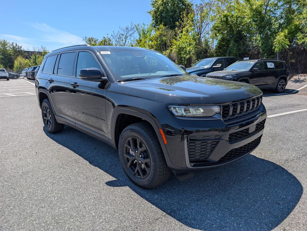 2026 Jeep Grand Cherokee GRAND CHEROKEE L LAREDO ALTITUDE 4X4