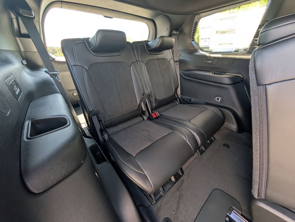2026 Jeep Grand Cherokee GRAND CHEROKEE L LAREDO ALTITUDE 4X4