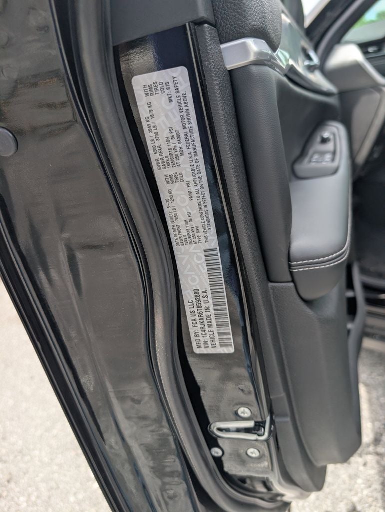 2026 Jeep Grand Cherokee GRAND CHEROKEE L LAREDO ALTITUDE 4X4