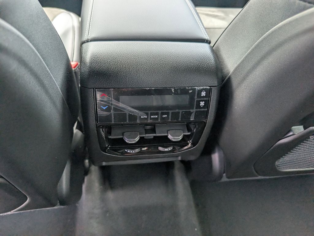 2026 Jeep Grand Cherokee GRAND CHEROKEE L LAREDO ALTITUDE 4X4