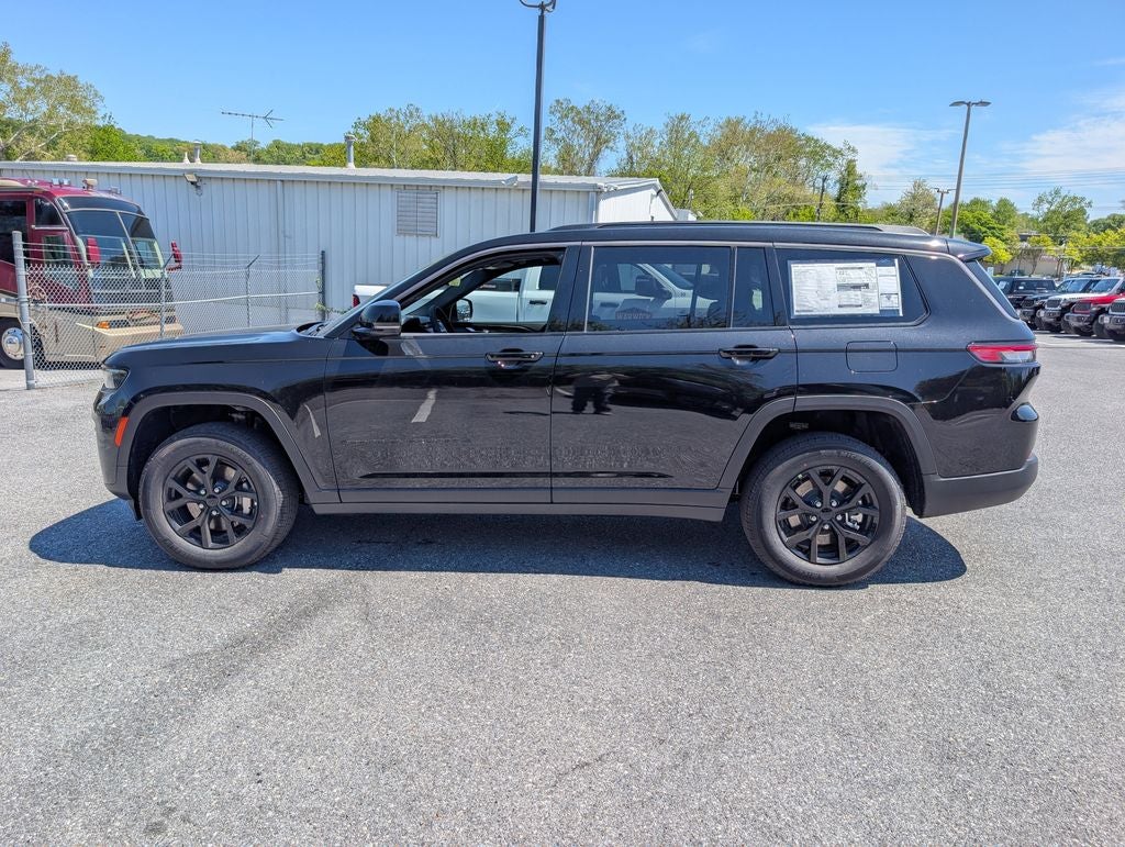 2026 Jeep Grand Cherokee GRAND CHEROKEE L LAREDO ALTITUDE 4X4