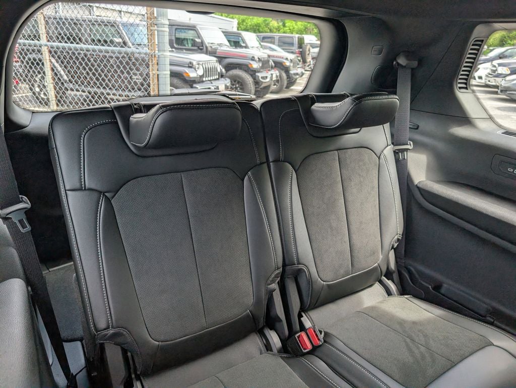 2026 Jeep Grand Cherokee GRAND CHEROKEE L LAREDO ALTITUDE 4X4