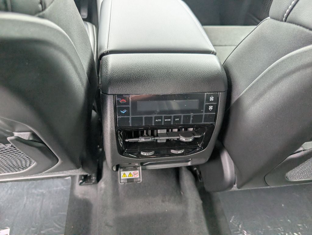 2026 Jeep Grand Cherokee GRAND CHEROKEE L LAREDO ALTITUDE 4X4