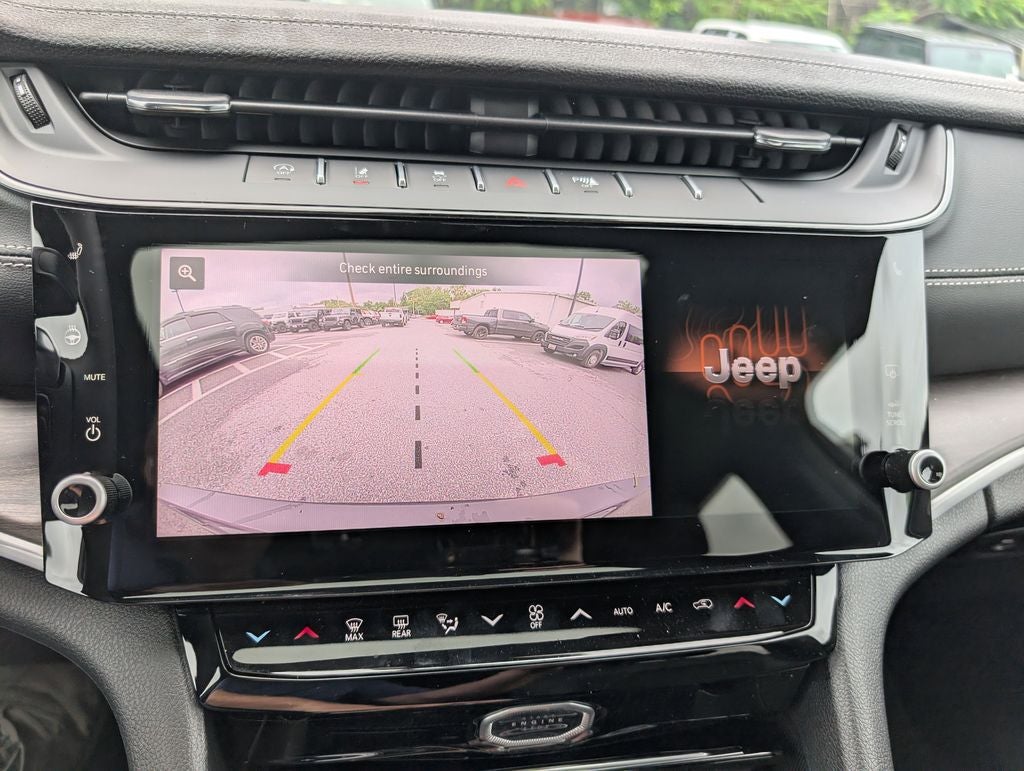 2026 Jeep Grand Cherokee GRAND CHEROKEE L LAREDO ALTITUDE 4X4