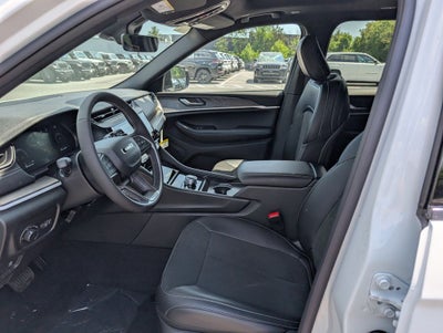 2026 Jeep Grand Cherokee GRAND CHEROKEE L LAREDO ALTITUDE 4X4
