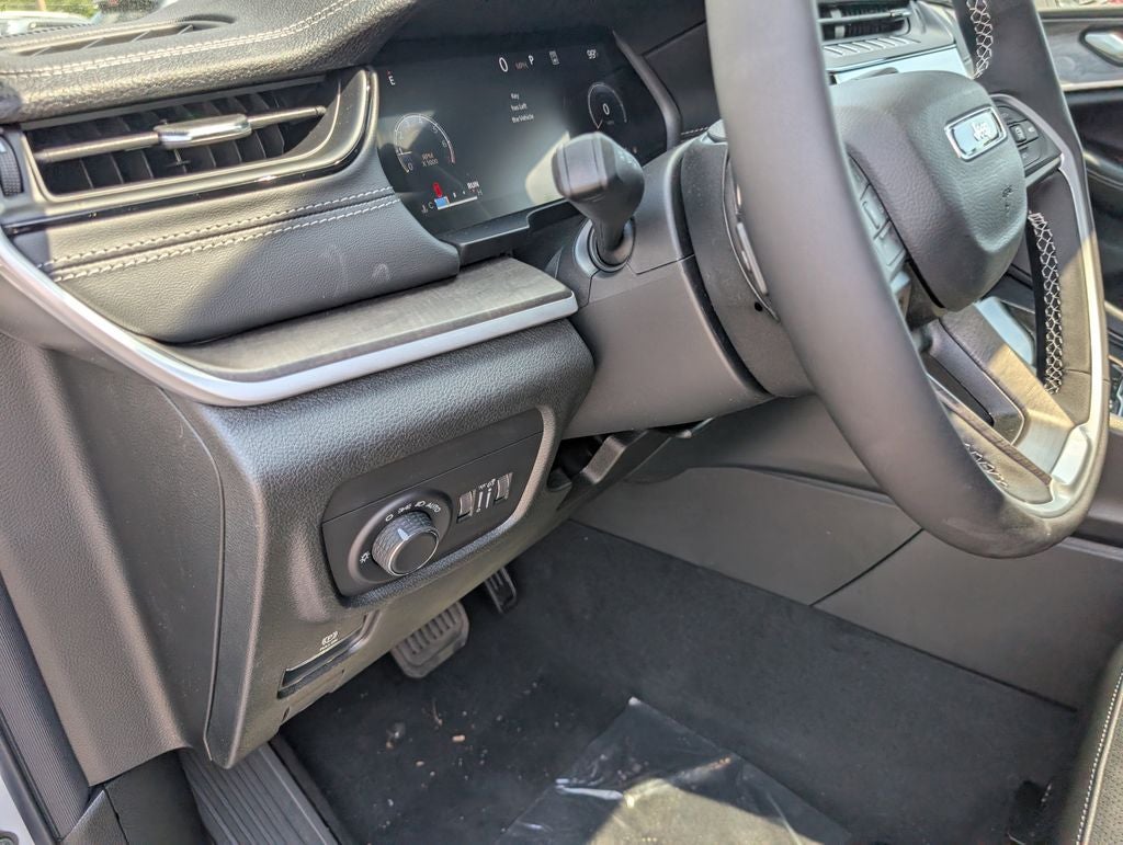 2026 Jeep Grand Cherokee GRAND CHEROKEE L LAREDO ALTITUDE 4X4