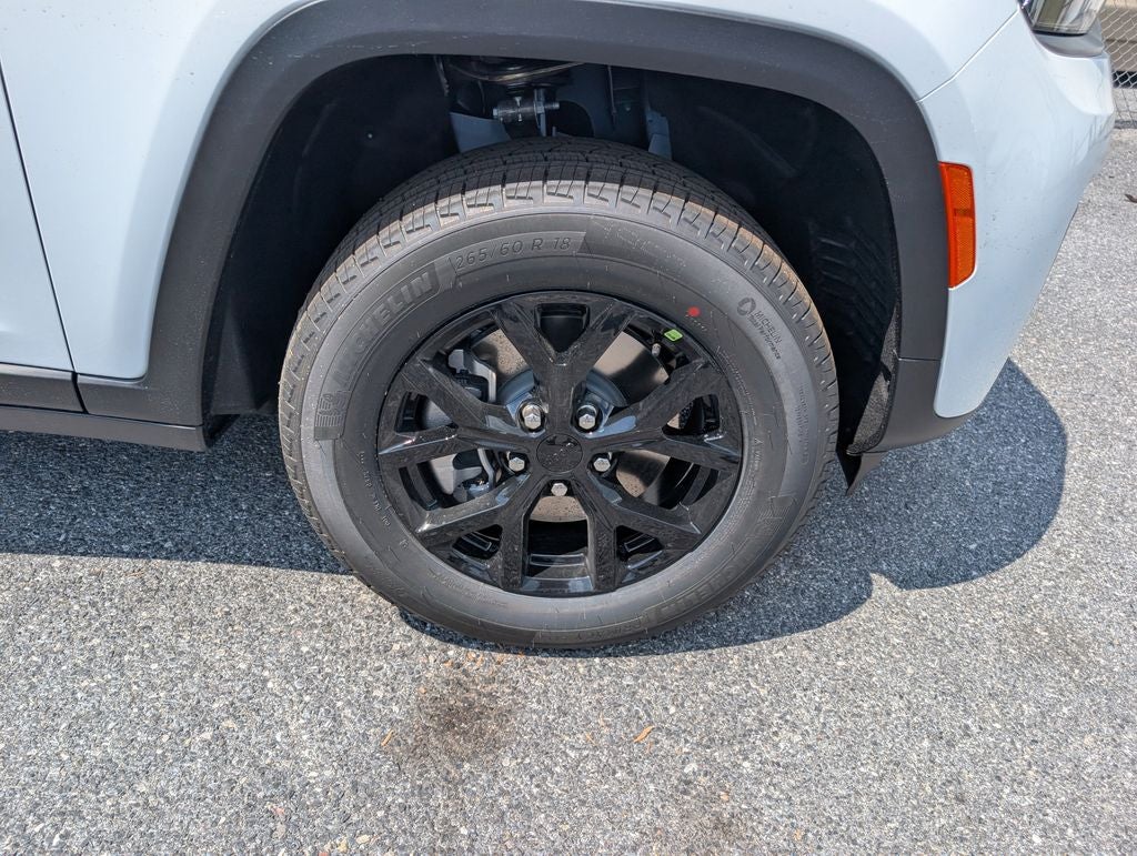 2026 Jeep Grand Cherokee GRAND CHEROKEE L LAREDO ALTITUDE 4X4