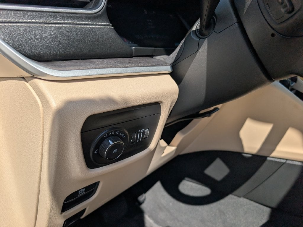 2023 Jeep Grand Cherokee L Limited 4x4