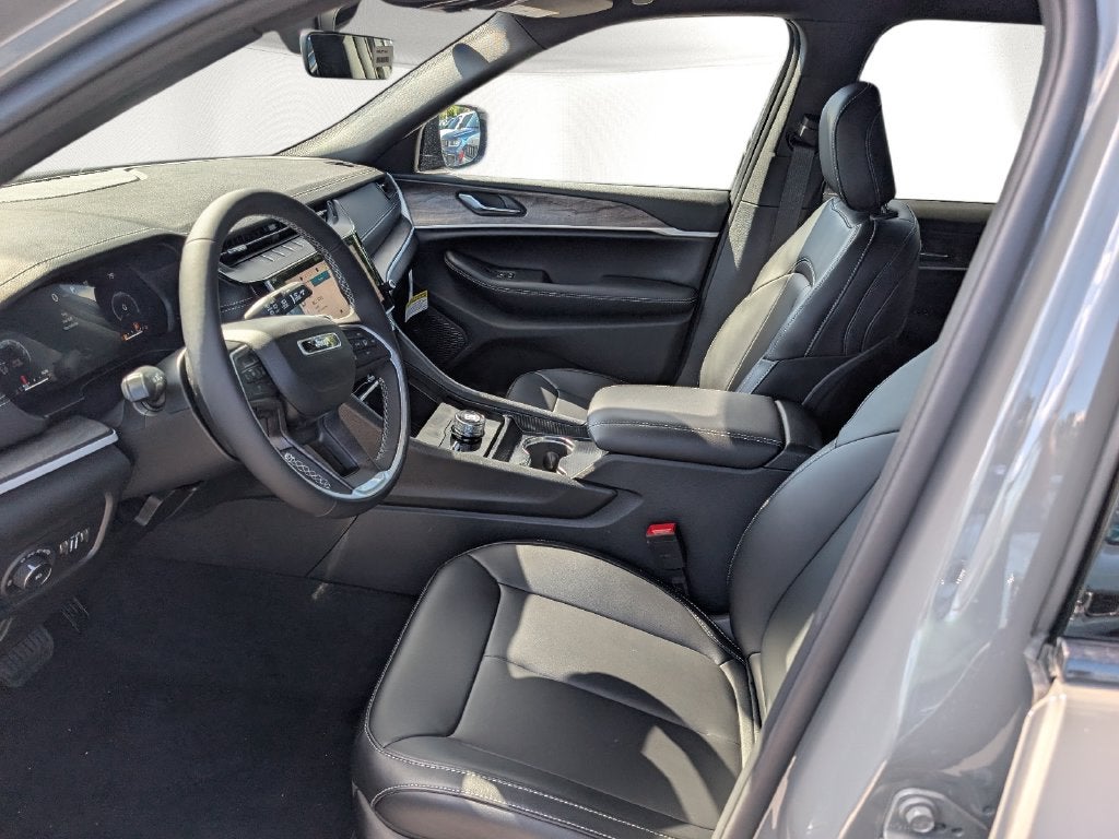 2027 Jeep Grand Cherokee GRAND CHEROKEE L LIMITED 4X4