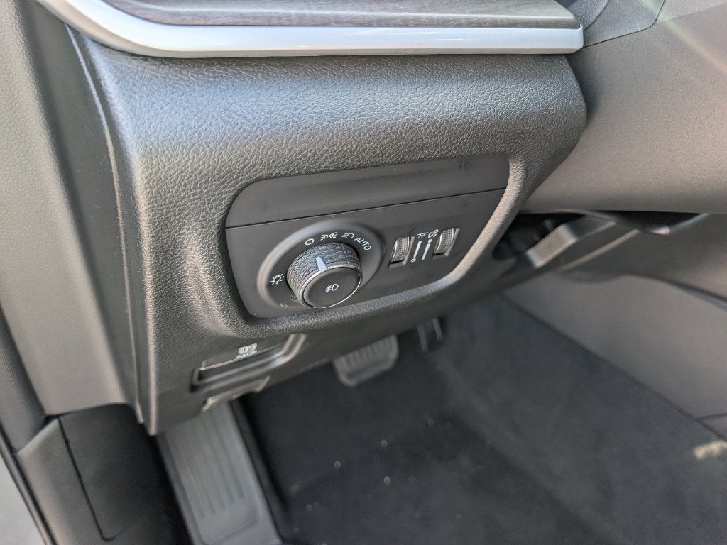 2027 Jeep Grand Cherokee GRAND CHEROKEE L LIMITED 4X4
