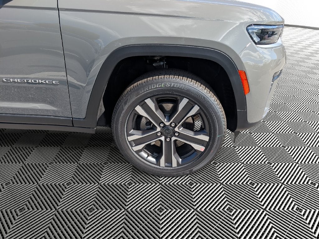 2027 Jeep Grand Cherokee GRAND CHEROKEE L LIMITED 4X4