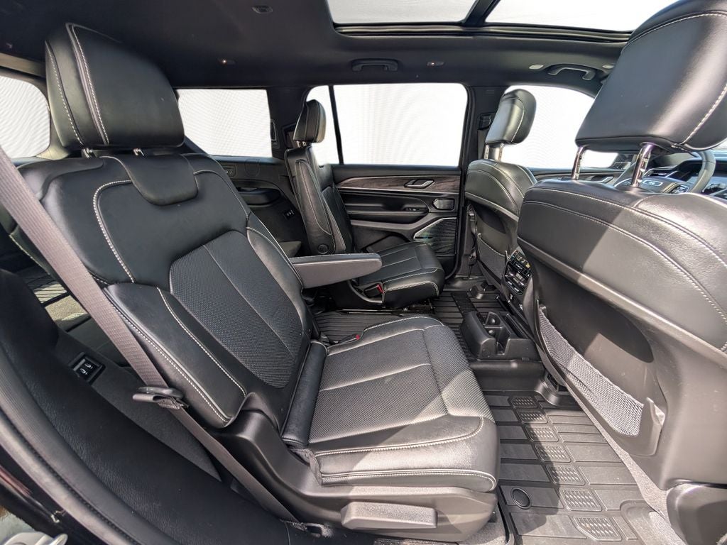 2023 Jeep Grand Cherokee L Overland 4x4