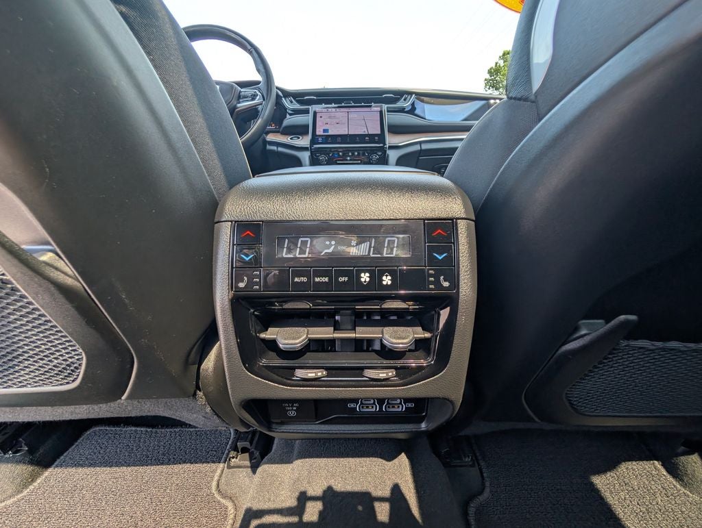 2023 Jeep Grand Cherokee L Summit 4x4