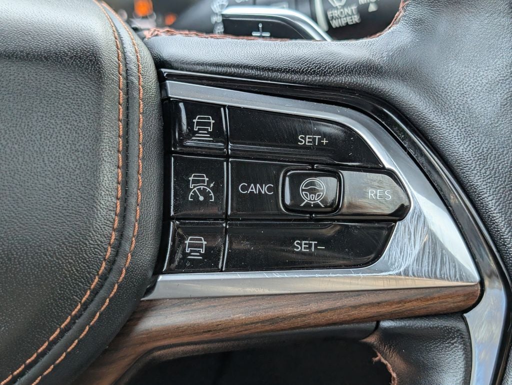 2023 Jeep Grand Cherokee L Summit 4x4
