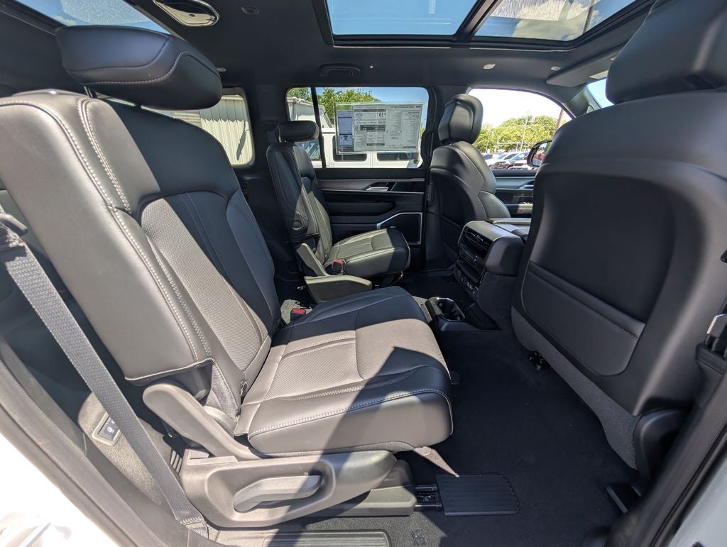 2026 Jeep Grand Wagoneer GRAND WAGONEER UPLAND 4X4