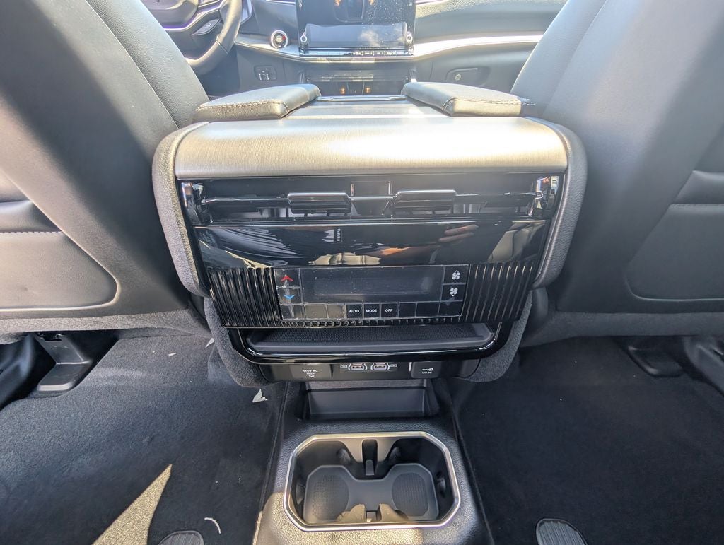 2026 Jeep Grand Wagoneer GRAND WAGONEER UPLAND 4X4
