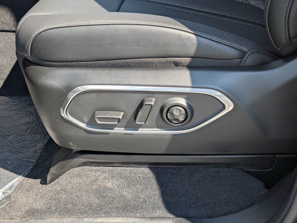 2026 Jeep Grand Wagoneer Limited Reserve