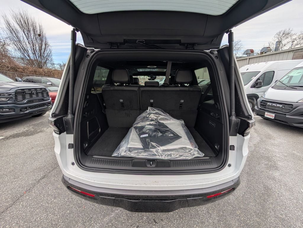2026 Jeep Grand Wagoneer GRAND WAGONEER LIMITED ALTITUDE 4X4