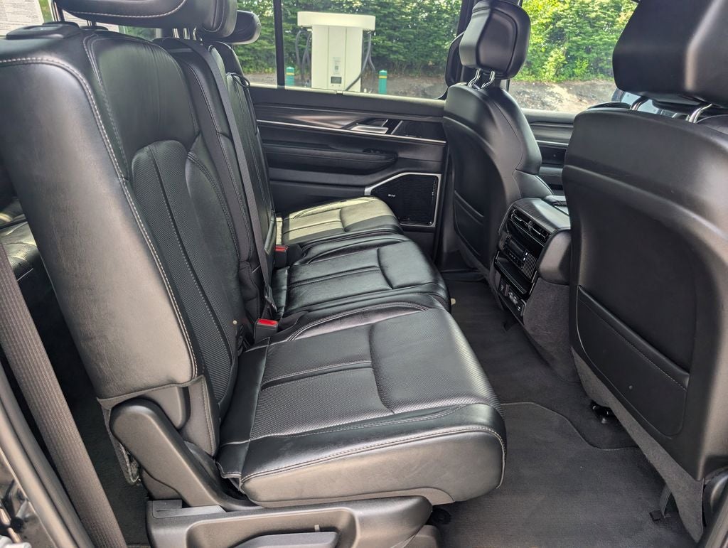 2023 Jeep Wagoneer Series III 4x4