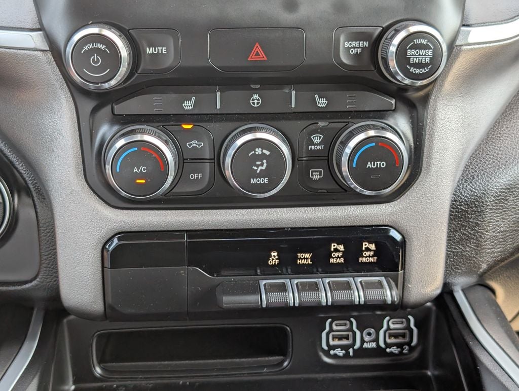 2023 RAM 1500 Big Horn Quad Cab 4x4 6'4' Box