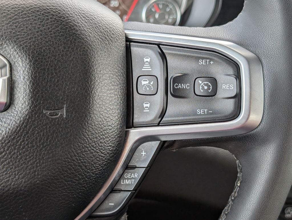 2025 RAM 1500 Big Horn Crew Cab 4x4 6'4' Box