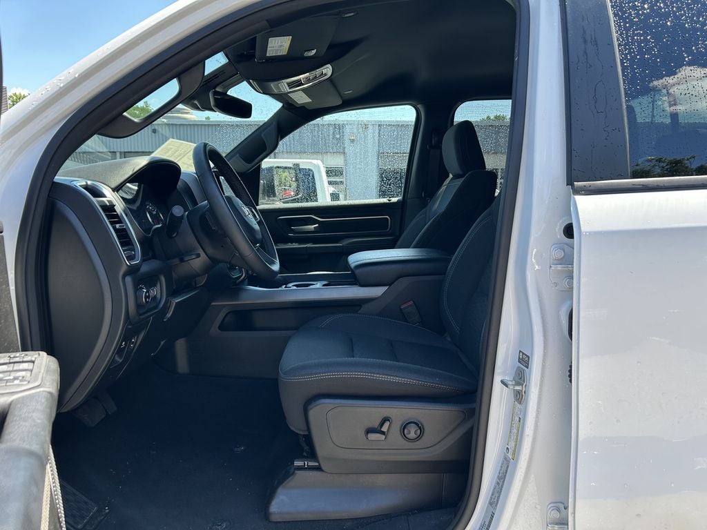 2025 RAM 1500 Big Horn Crew Cab 4x4 6'4' Box
