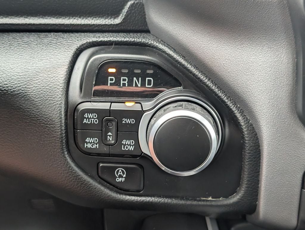 2022 RAM 1500 Big Horn Quad Cab 4x4 6'4' Box