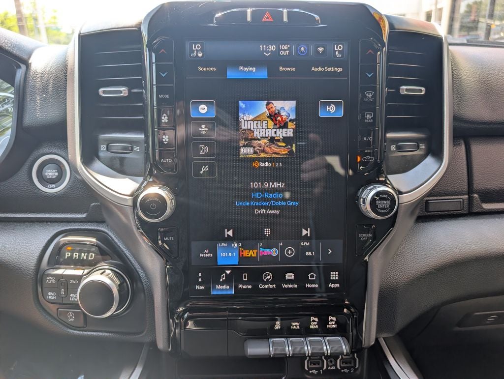 2023 RAM 1500 Big Horn Crew Cab 4x4 5'7' Box
