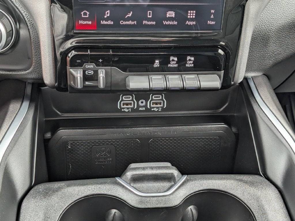 2025 RAM 1500 Big Horn Crew Cab 4x4 5'7' Box