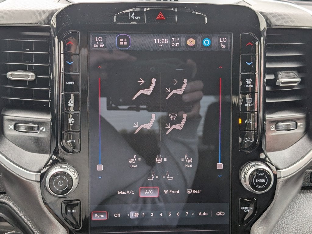 2025 RAM 1500 Big Horn Crew Cab 4x4 5'7' Box