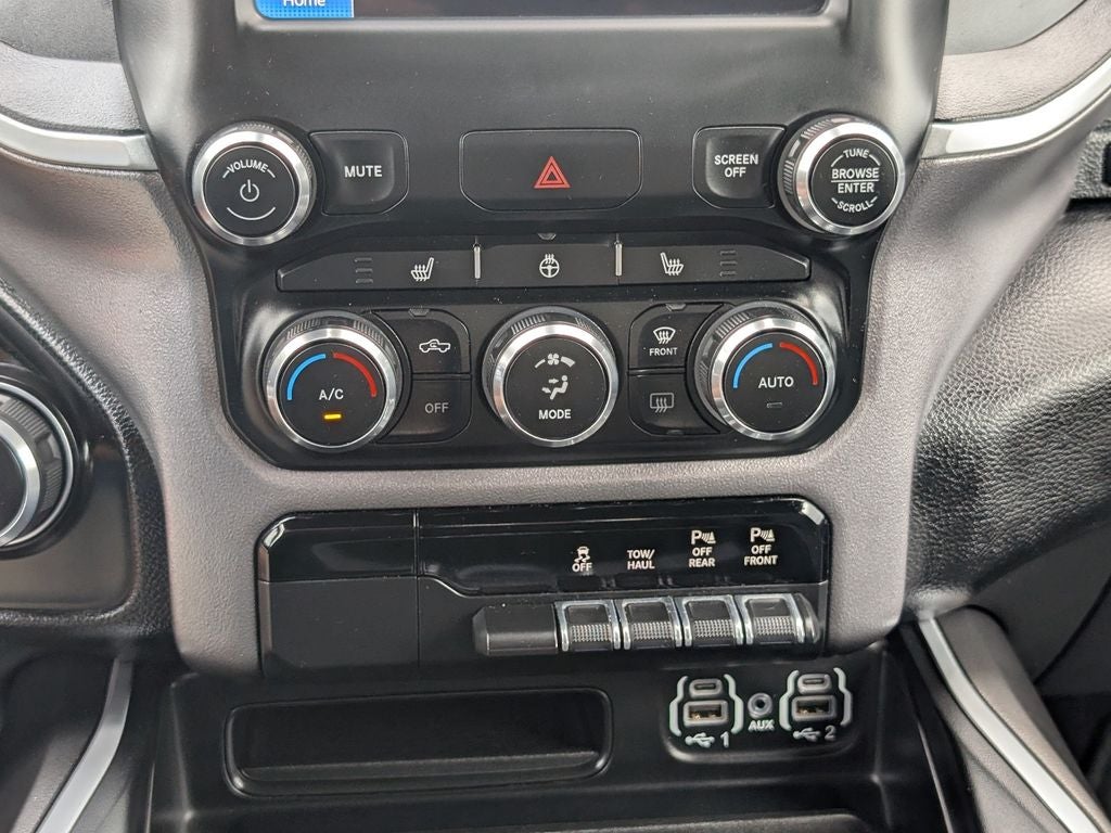 2023 RAM 1500 Big Horn Crew Cab 4x4 5'7' Box