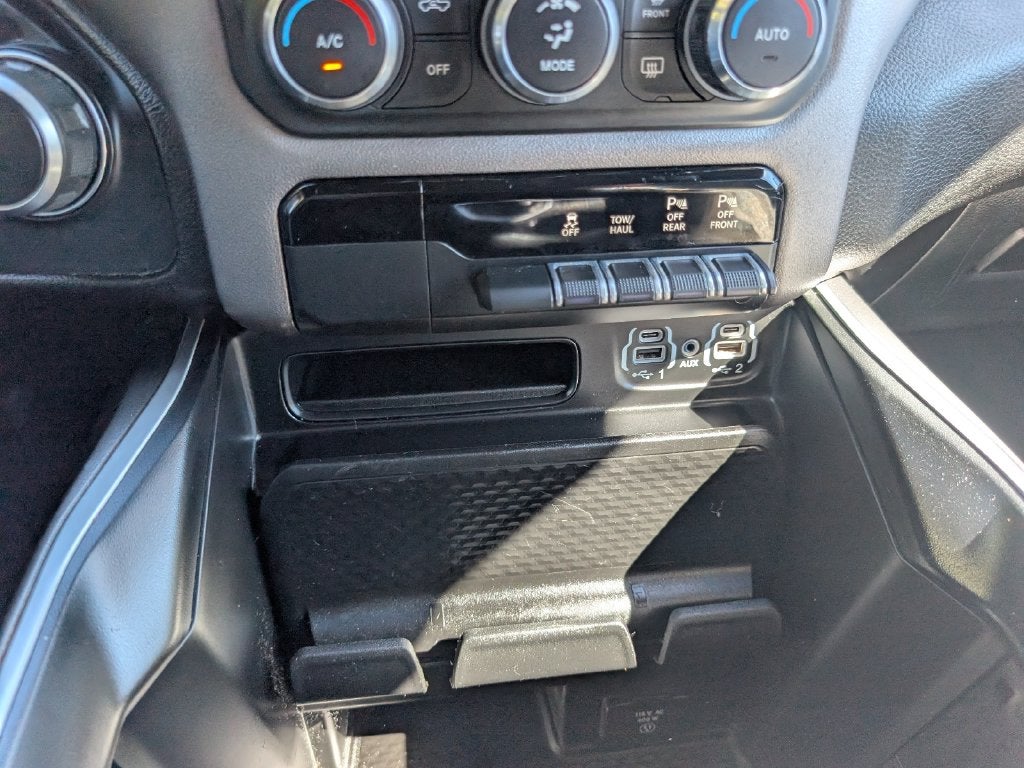 2021 RAM 1500 Big Horn Quad Cab 4x4 6'4' Box