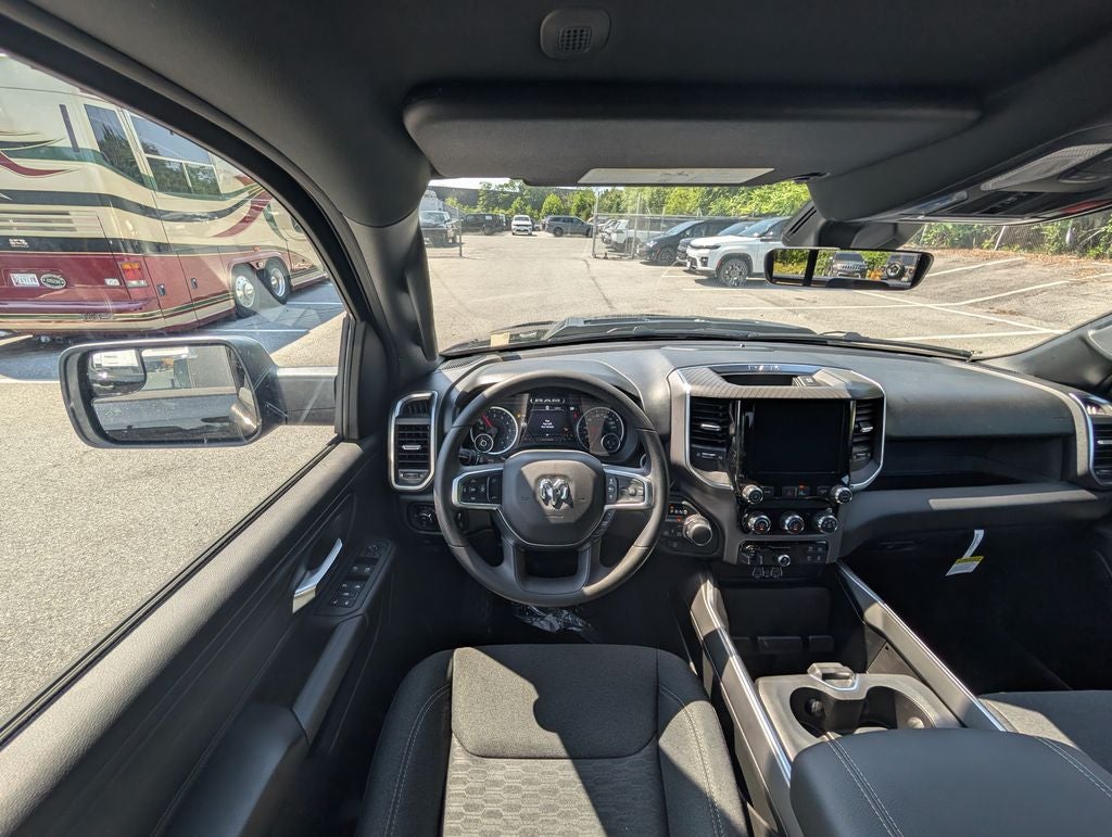 2026 RAM Ram 1500 RAM 1500 EXPRESS QUAD CAB 4X4 6'4' BOX
