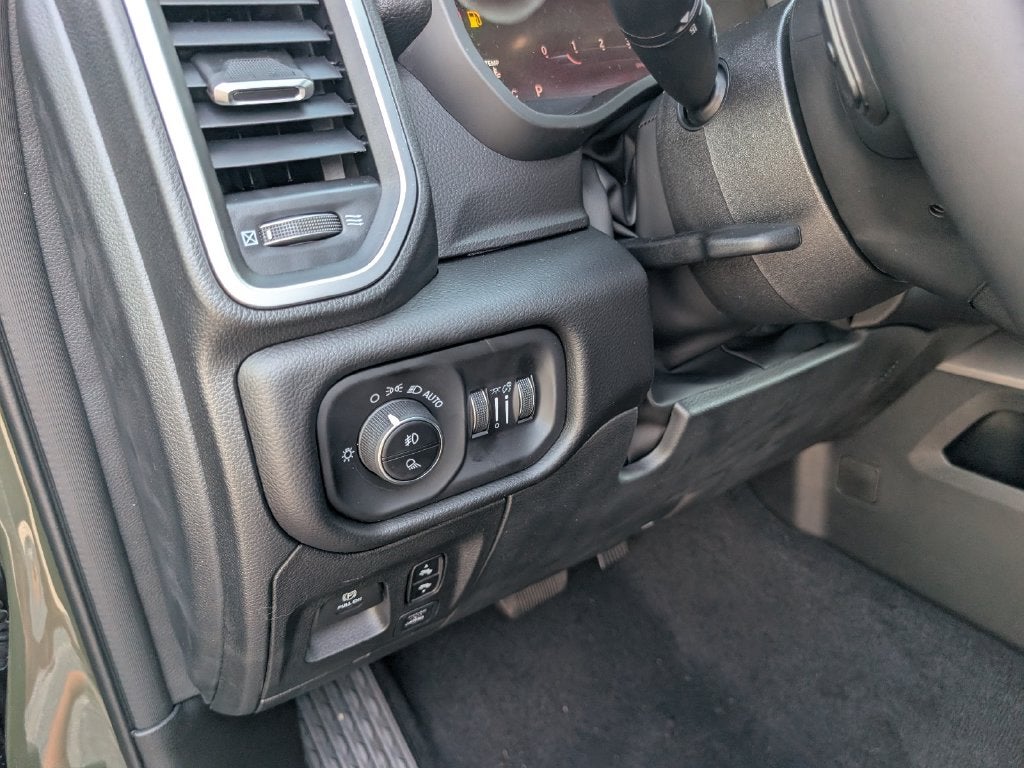 2027 RAM Ram 1500 RAM 1500 BIG HORN CREW CAB 4X4 5'7' BOX