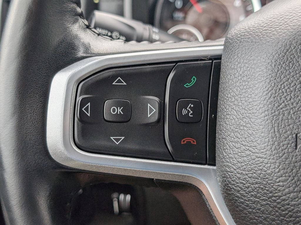 2022 RAM 1500 Big Horn Crew Cab 4x4 5'7' Box