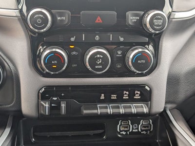 2022 RAM 1500 Big Horn Crew Cab 4x4 5'7' Box