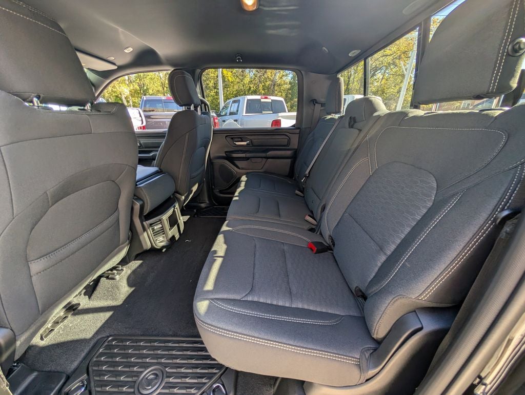 2026 RAM Ram 1500 RAM 1500 TRADESMAN CREW CAB 4X4 5'7' BOX