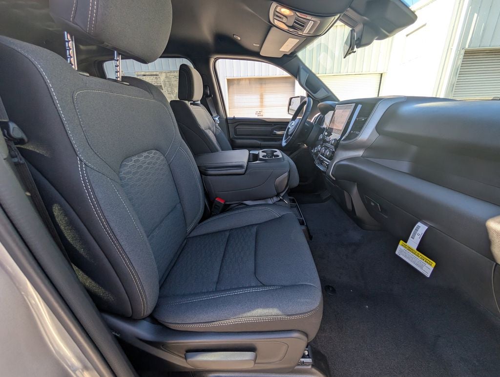 2026 RAM Ram 1500 RAM 1500 TRADESMAN CREW CAB 4X4 5'7' BOX