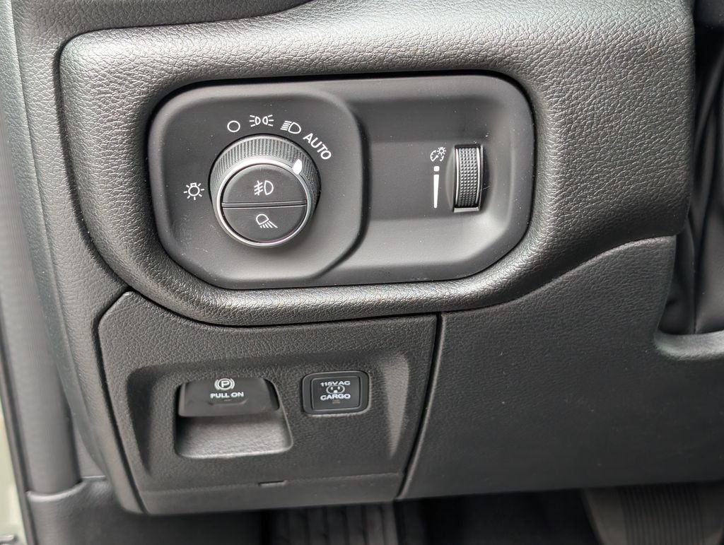 2026 RAM Ram 1500 RAM 1500 WARLOCK CREW CAB 4X4 5'7' BOX