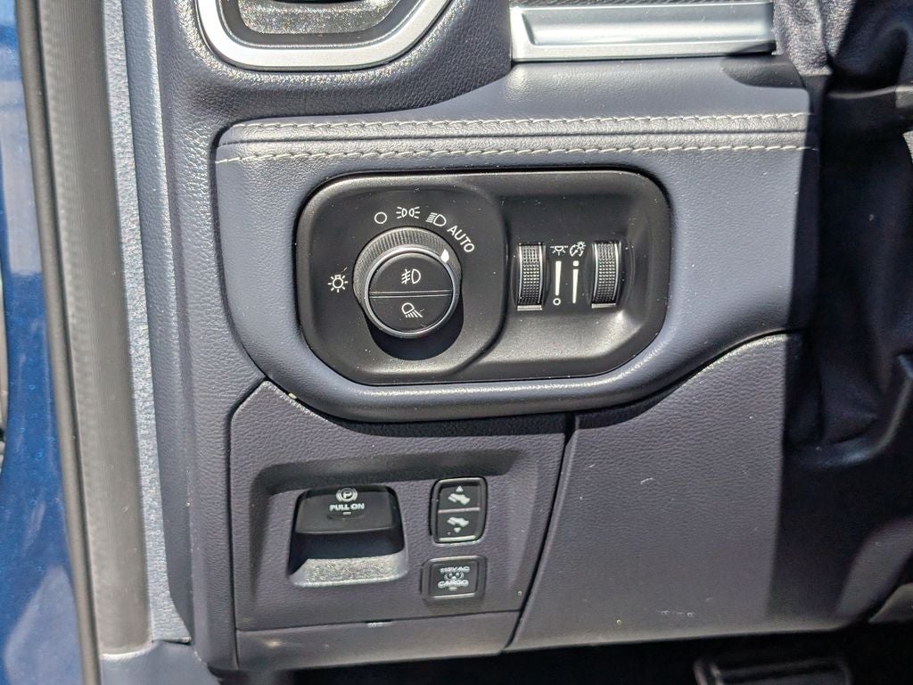 2022 RAM 1500 Limited Crew Cab 4x4 5'7' Box